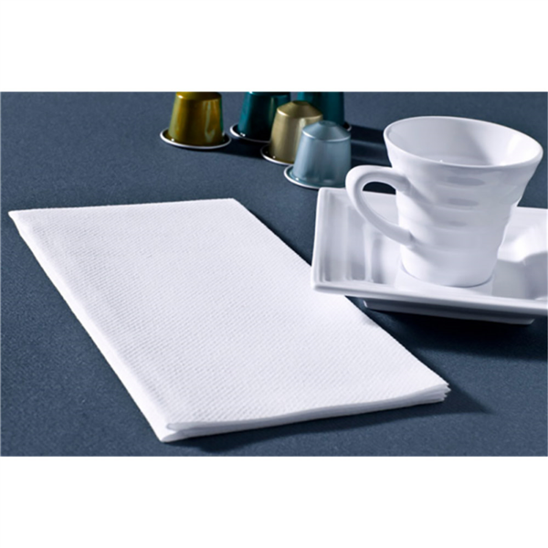 serviettes blanc airlaid 40x40cm plié 1/8 50pc